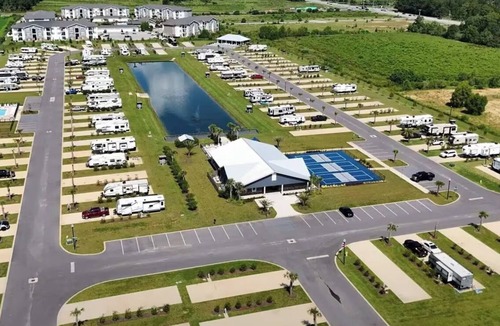 Foley RV Rental | Luxury RV Lot 82 in Grand Riviera Resort/Foley, AL/Daily and long term available