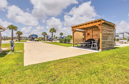 Foley RV Rental | Luxury RV Pad w/Pergola, Dining Area & Heated Pool - No RV Included