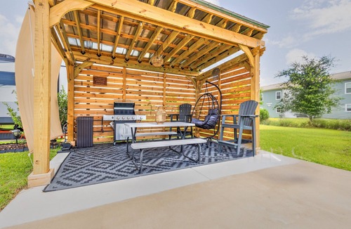 Foley RV Rental | Luxury RV Pad w/Pergola, Dining Area & Heated Pool - No RV Included