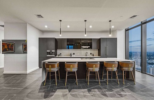 Downtown Miami Apartment | Luxury Top Floor E11EVEN Penthouse Private Pool