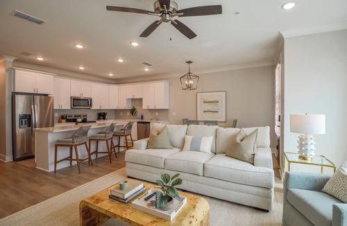 Starkville House | Luxury Townhome 5 Min to MSU Game Day Favorite