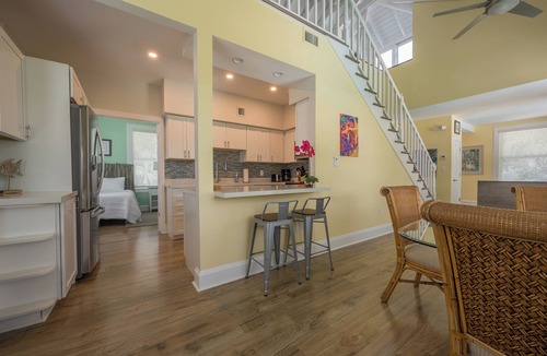 Truman Annex Condo | Luxury Truman Annex Condo I 3BDR I Pool & Parking I Walk to Duval & Beach