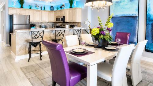 West Panama City Beach Resort | Luxury Vacation Escape Free Beach Service Come Relax Book Now!