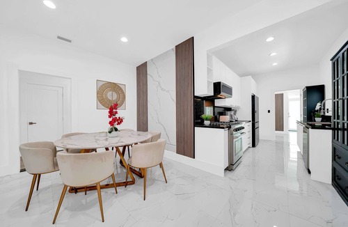 Buena Vista Villa | Luxury Villa Allegra 5BR Steps to Wynwood