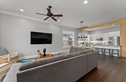 Inlet Beach Heights Villa | Luxury Walk 2 Beach, Private Heated Pool, 2 Masters -King Beds
