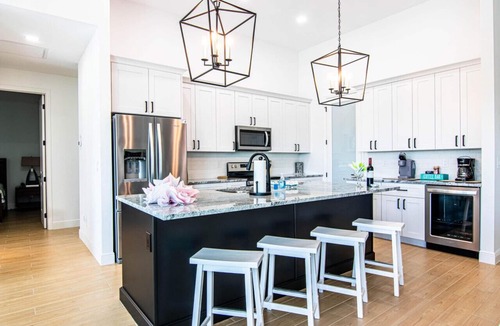 Pelican House | Luxury Waterfront 4BR Home w/Pool & Hot Tub
