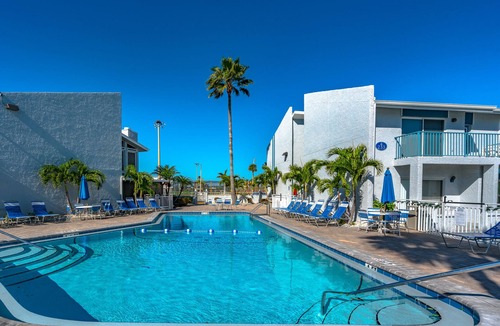 Madeira Beach Condo | Madeira Beach Yacht Club 151H | Balcony, Pool + Hot Tub Access