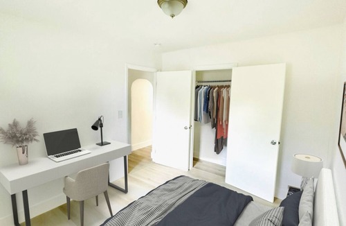 Little Haiti House | MAGIC CITY HOME, EAST OF 95 - 3-5 MIN FROM DESIGN DESTRICT/EDGEWATER/WYNWOOD