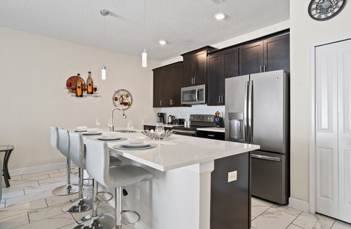 Davenport Ski Chalet | Magic Stay Townhouse 4Beds/3Bath/Pool/Jacuzzi/18Min From Disney