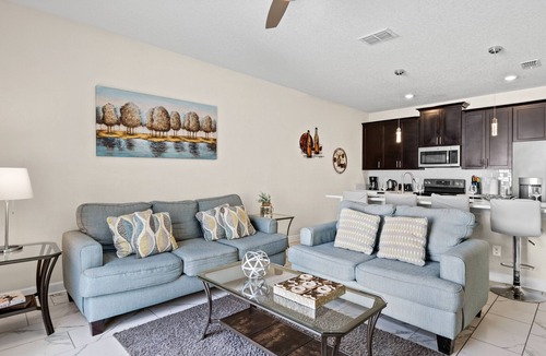 Davenport Ski Chalet | Magic Stay Townhouse 4Beds/3Bath/Pool/Jacuzzi/18Min From Disney
