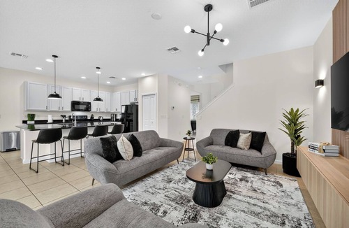 Kissimmee Villa | Magical Getaway Near Disney at Bella Vida Resort! Private Pool and Jacuzzi!