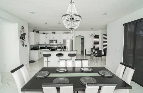 Sunset Ridge House | Magical Vacation Stay! Disney World is less than 20 minutes away!