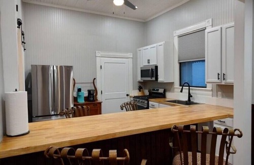 Downtown House | Majestic Palms-A 1933 Restoration-Walk2Everything!