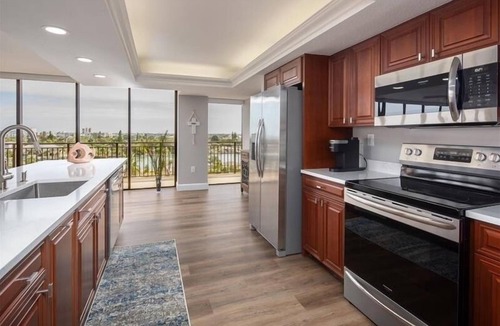 Sunset Beach House | Mansions by the Sea – Treasure Island’s Premier Gulf-Front Complex