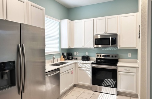 West Kissimmee Cottage | Margaritaville Luxe Cottage 2 Master Suites Disney ~5m Walk to Fun & Eats
