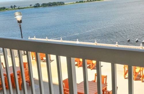 East Biloxi Hotel | Margaritaville Resort Biloxi