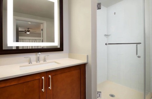 Central Beach Resort | 🌴 Marriott Beachplace Towers✨ Experience Paradise in a 2BR Villa - Sleeps 8!