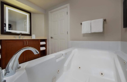 Central Beach Resort | Marriott's BeachPlace Towers -Many Dates Available- Highest reviewed listing!