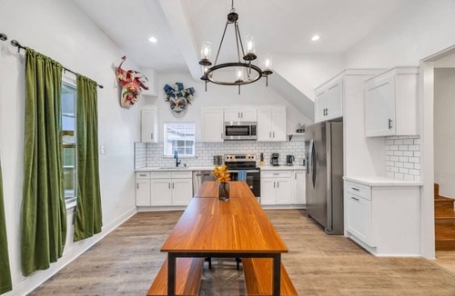Tulane - Gravier House | Marvelous 5BR, 5BA Mid-City abode - Minutes from French Quarter w/Pool and hot tub