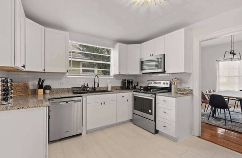 South Seminole Heights House | Massive Villa-Game Room, Firepit, BBQ, Sleeps 12!