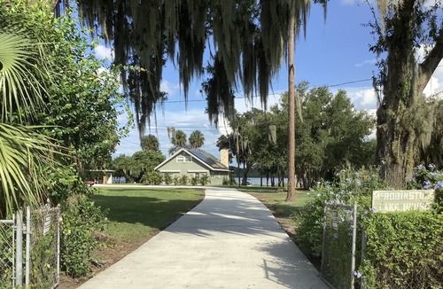 Haines City House | McRobinstone Lakehouse - perfect mid century getaway on sleepy Lake Pierce