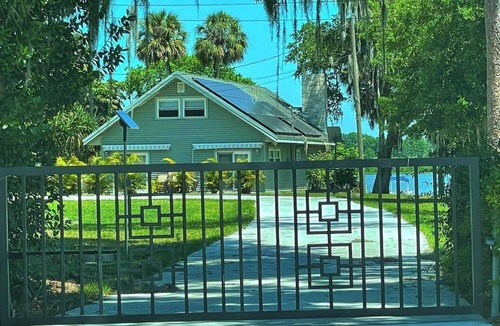 Haines City House | McRobinstone Lakehouse - perfect mid century getaway on sleepy Lake Pierce