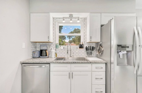 Ocean City House | Mermaid Cottage: 5 mi. from beach, fully stocked 3br, grill, deck, bunk bed