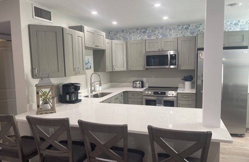 Weeki Wachee Gardens House | Mermaid Life Main River Sleeps 8 kayaks for everyone. Gulf access for scalloping