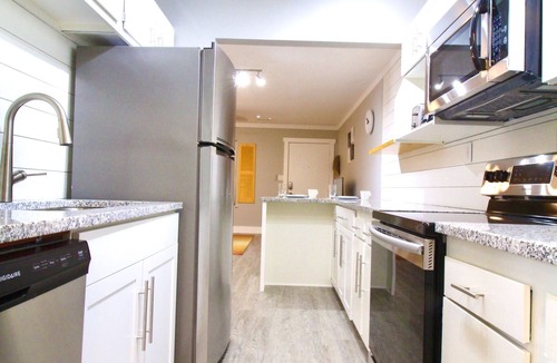 Decatur Apartment | Metro Flats Luxury 2-Bedroom in safe, peaceful, boutique apartment complex