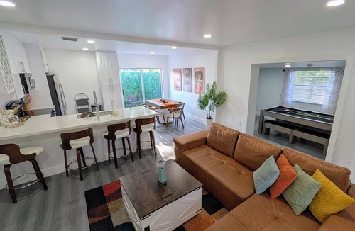 Flagami House | MIA - 4 BDR - 2 BTH - LAUNDRY ROOM - GAMEROOM - BBQ!