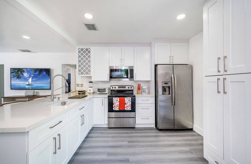 Flagami House | MIA - 4 BDR - 2 BTH - LAUNDRY ROOM - GAMEROOM - BBQ!
