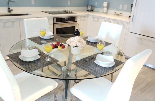 Brickell Condo | Miami Escape: 1BR+Den near Best! Nightlife, Restaurants, Shops & Luxe Amenities