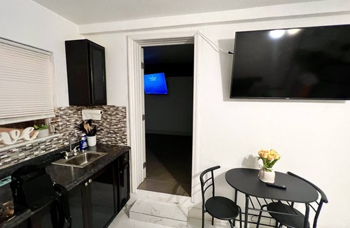 Miami Gardens Apartment | Miami Gardens Comfort Suite by Hard Rock Stadium