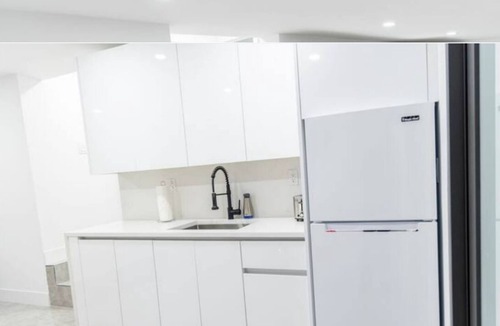 Coral Terrace House | Miami Luxury Retreat/10 Min to MIA Airport/BBQ