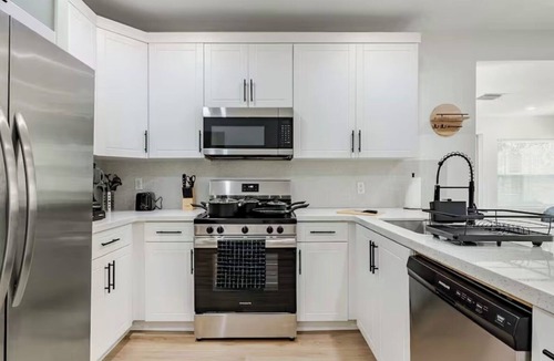 Liberty City House | Miami Retreat Minutes to Wynwood & Beach