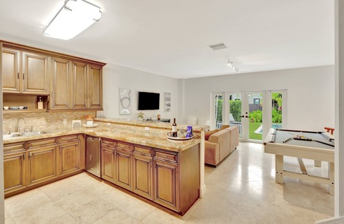 Southwest Coconut Grove House | Miami Toro: Private Pool, Pool Table, & Near Beach