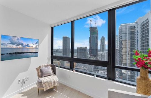 Downtown Miami Apartment | Miami Vacation Rentals - District 225
