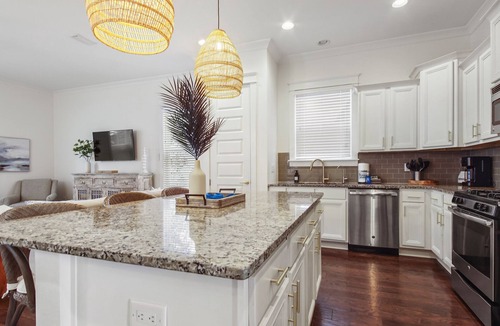 Lakeside at Blue Mountain Beach House | "Miles Away" is a cozy beach home - less than a mile to the beach!