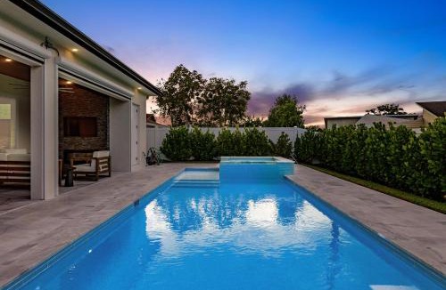 Naples Park House | Mimosa Manor 4-4 Luxury Home Near Vanderbilt Beach