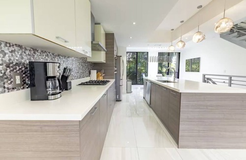 Bay Harbor Islands Condo | Minutes to the Beach 4BR Modern Luxury and Walk to Bal Harbour