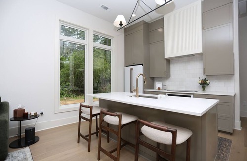 Chatawa House | Modern 2 bedroom cottage on 250 private acres with wood-fire hot tubs.