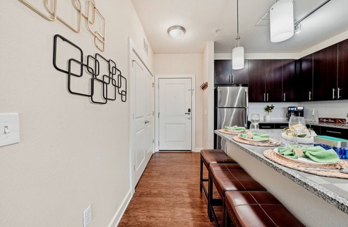 Courier City - Oscawana Apartment | Modern 2BR w/Pool + Pet-Friendly | Unit #23