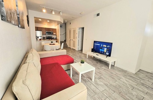 Venetian Bay Villages House | Modern 3BR/2BA Ground Floor Condo | Gated Resort Near Disney