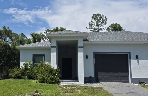 Westminister House | Modern 3BR Retreat, Family Friendly, Near Fort Myers
