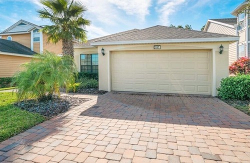 Davenport House | Modern 4 Bedroom Home - Private Pool!