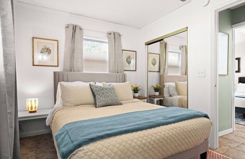 Tampa House | Modern 4BR 2 Bath Home Near TPA & Beaches Sleeps 8