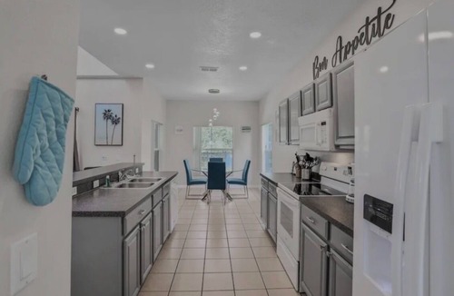 Cumbrian Lakes Villa | Modern 5-Bedroom Villa with secluded Pool & Games Room only 10 miles from Disney