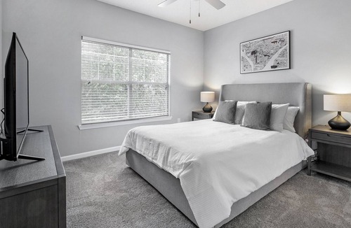Sand Ridge Apartment | Modern Apartment in Prime Location (ID3722X1)