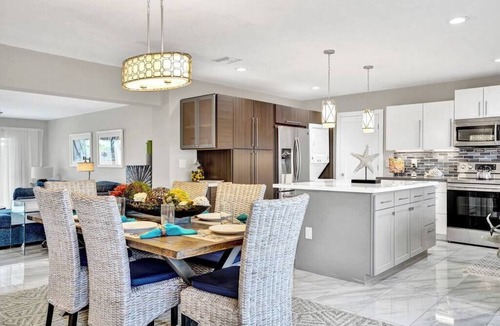 Lake Ridge House | Modern Beach House! 5BR/5BA + POOL!