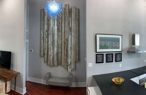 Seville Historic District House | Modern Carriage House in the heart of downtown.Very walkable to everything.
